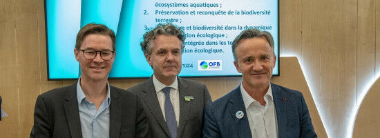 Biodiversit� et transition agro�cologique : l'OFB et INRAE signent un nouvel accord-cadre